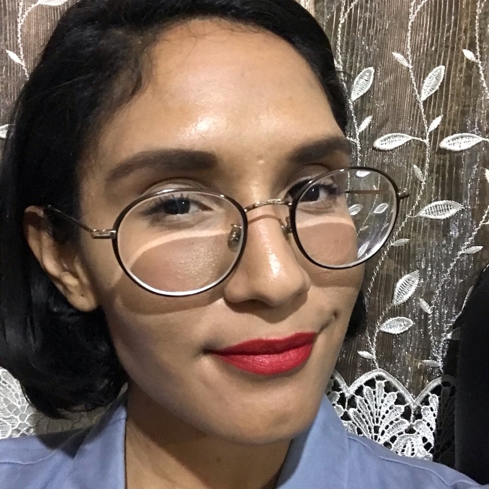Meet your Posher, Stephanie